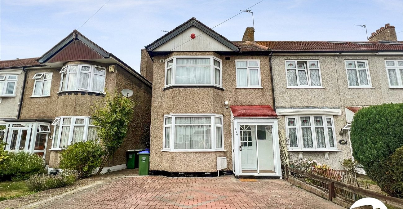 3 bedroom house to rent in Erith | Robinson Jackson