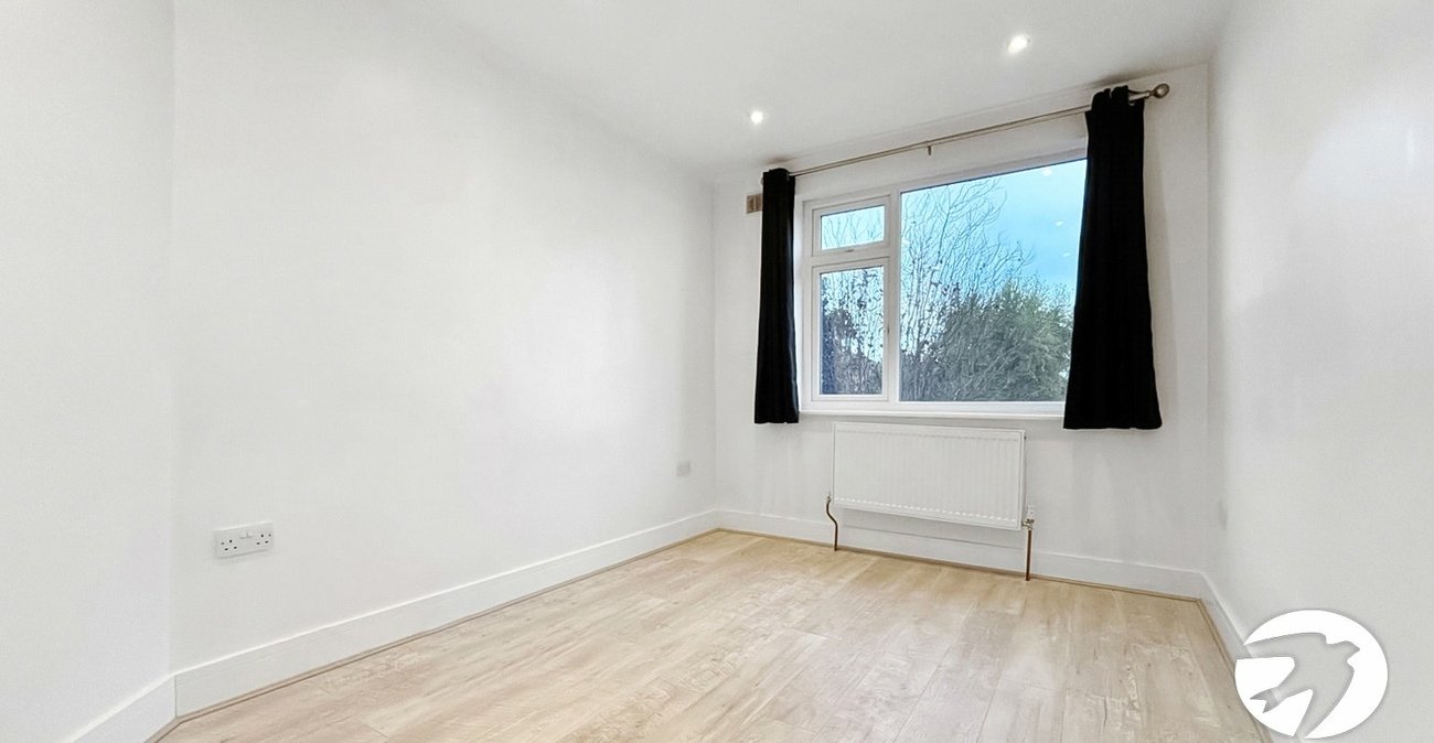 3 bedroom house to rent in Erith | Robinson Jackson