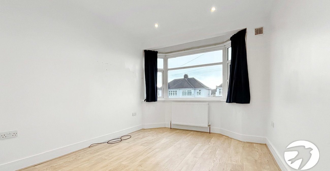 3 bedroom house to rent in Erith | Robinson Jackson