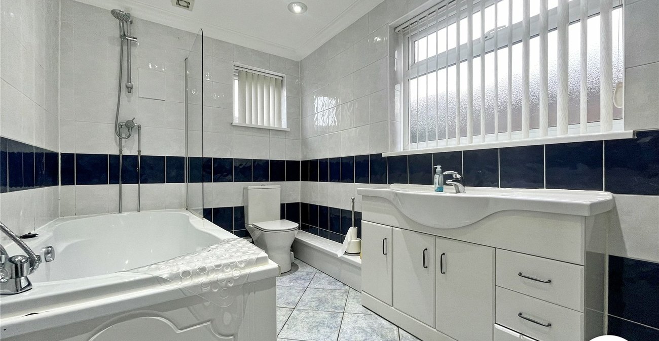 3 bedroom house to rent in Gillingham | Robinson Michael & Jackson