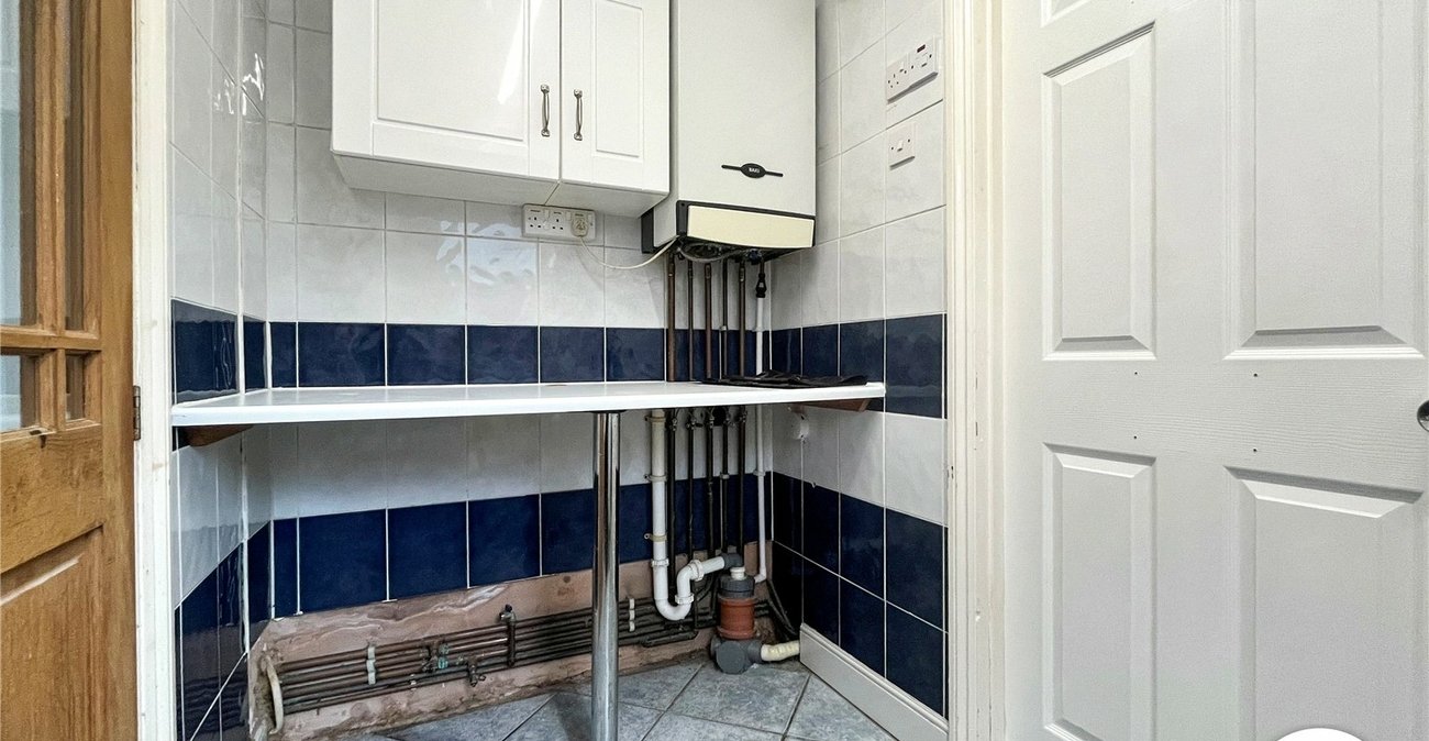 3 bedroom house to rent in Gillingham | Robinson Michael & Jackson