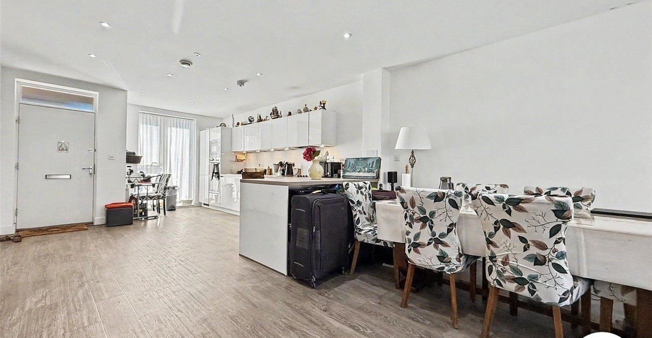 3 bedroom house to rent in Rochester | Robinson Michael & Jackson