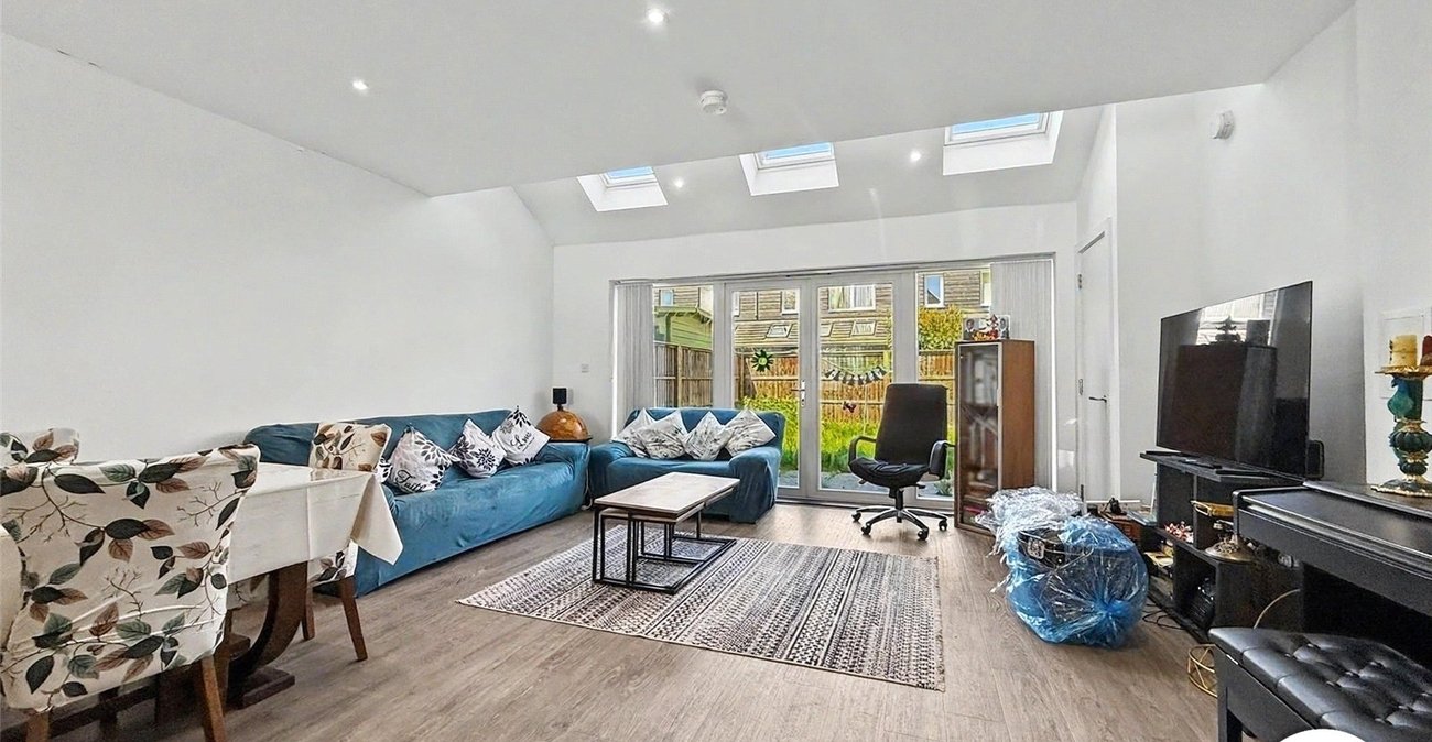 3 bedroom house to rent in Rochester | Robinson Michael & Jackson