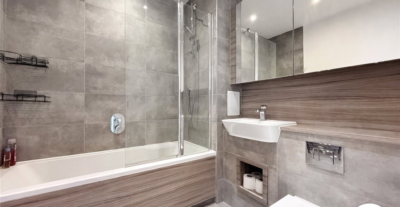 2 bedroom house to rent in Rochester | Robinson Michael & Jackson