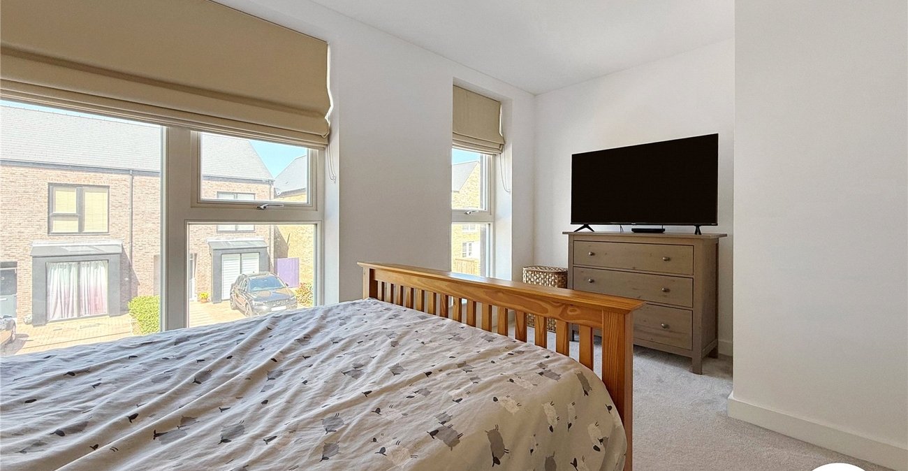 2 bedroom house to rent in Rochester | Robinson Michael & Jackson