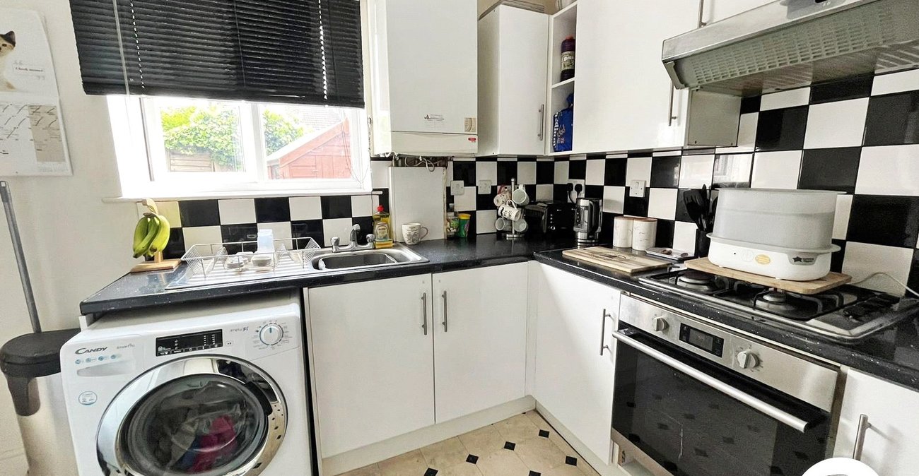 3 bedroom house to rent in Rochester | Robinson Michael & Jackson