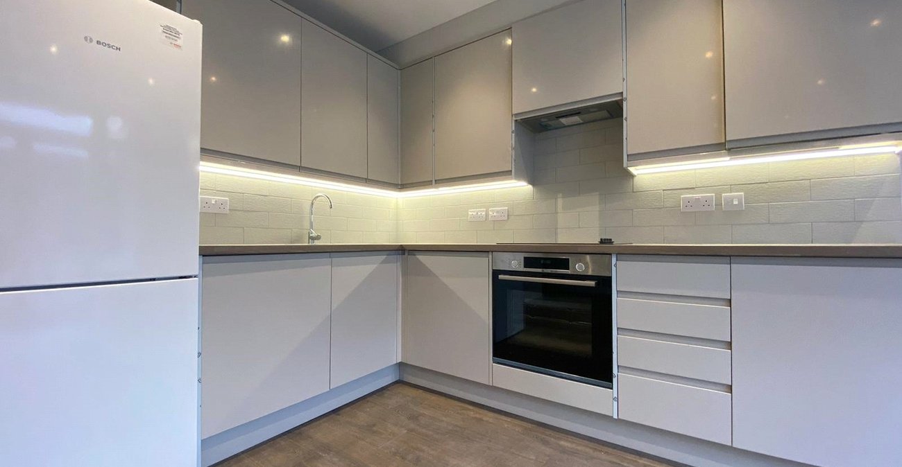 2 bedroom property to rent in Rainham | Robinson Michael & Jackson