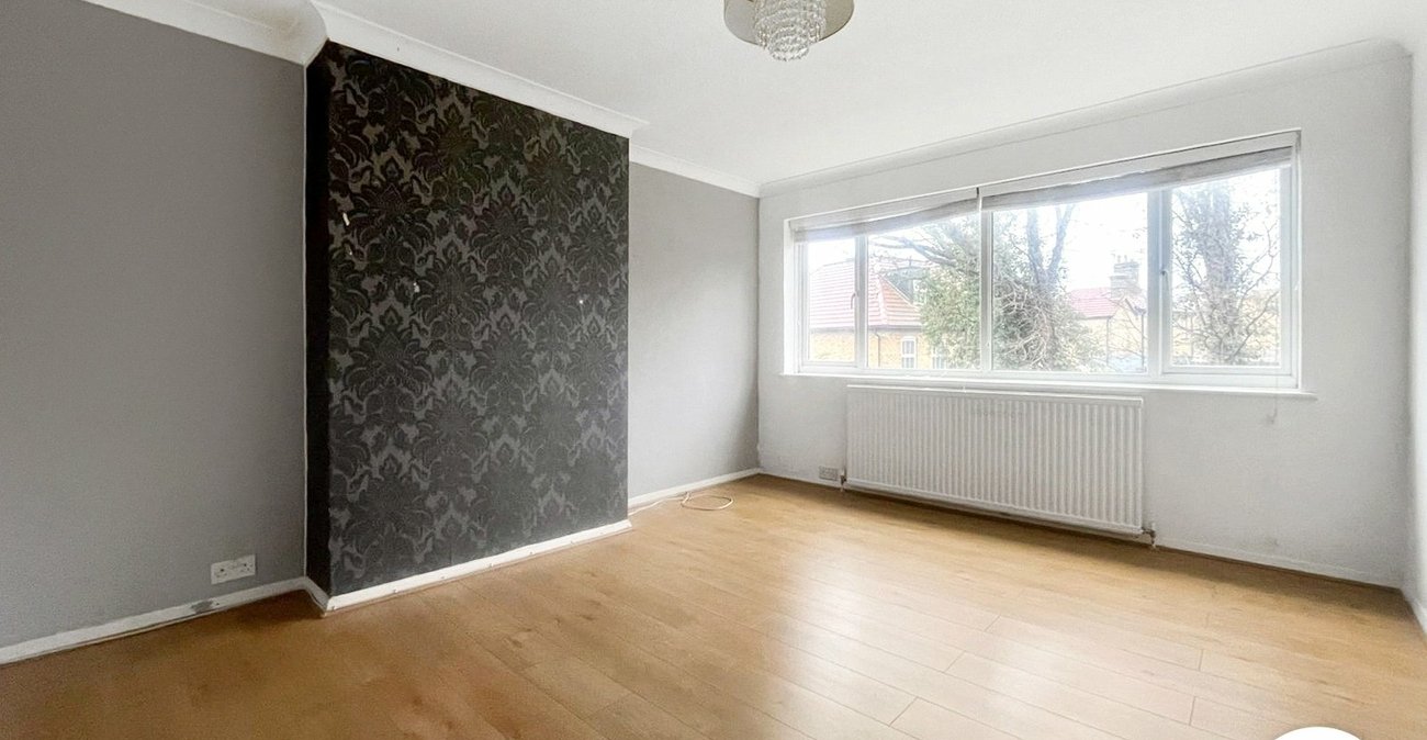 3 bedroom property to rent in Crayford | Robinson Jackson