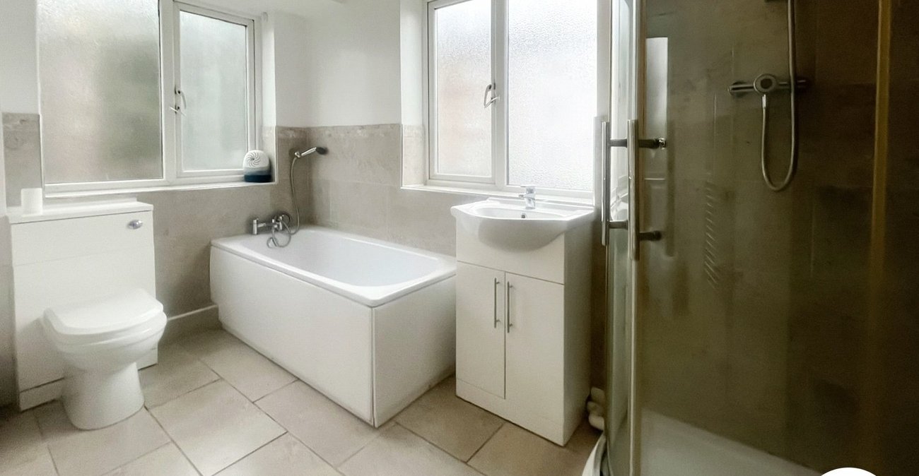 3 bedroom property to rent in Crayford | Robinson Jackson