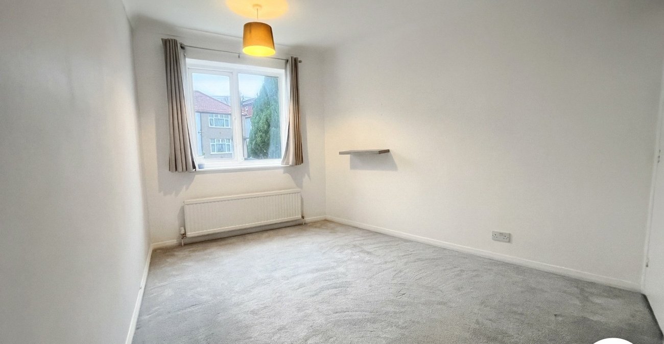 3 bedroom property to rent in Crayford | Robinson Jackson