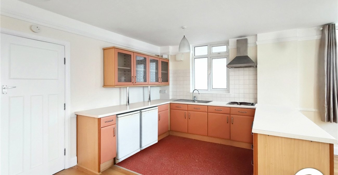 2 bedroom property to rent in Erith | Robinson Jackson