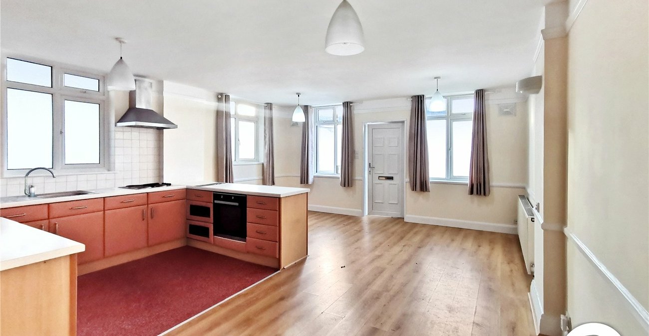 2 bedroom property to rent in Erith | Robinson Jackson