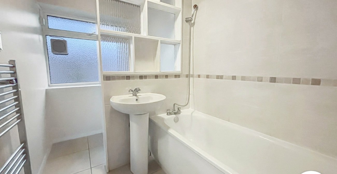 3 bedroom house to rent in Bexleyheath | Robinson Jackson
