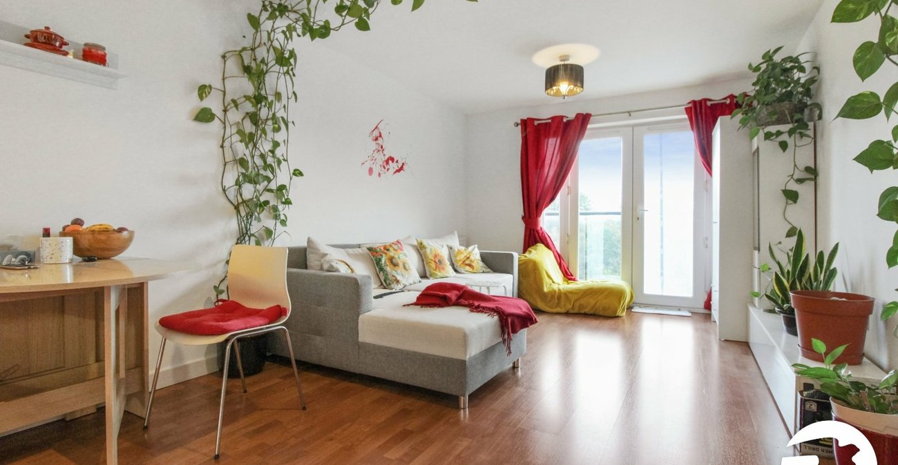 2 bedroom property to rent in Northfleet | Robinson Michael & Jackson