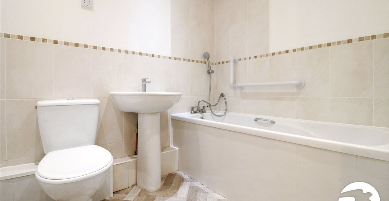 1 bedroom property to rent in Northfleet | Robinson Michael & Jackson