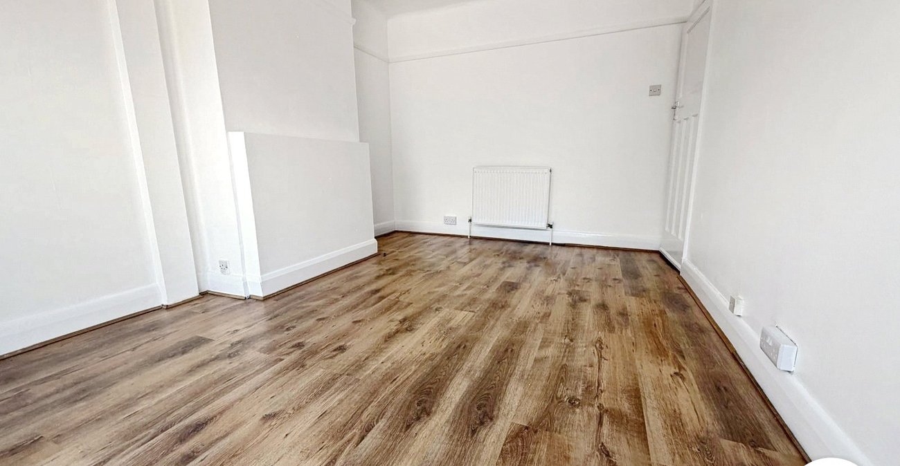 3 bedroom house to rent in Chatham | Robinson Michael & Jackson