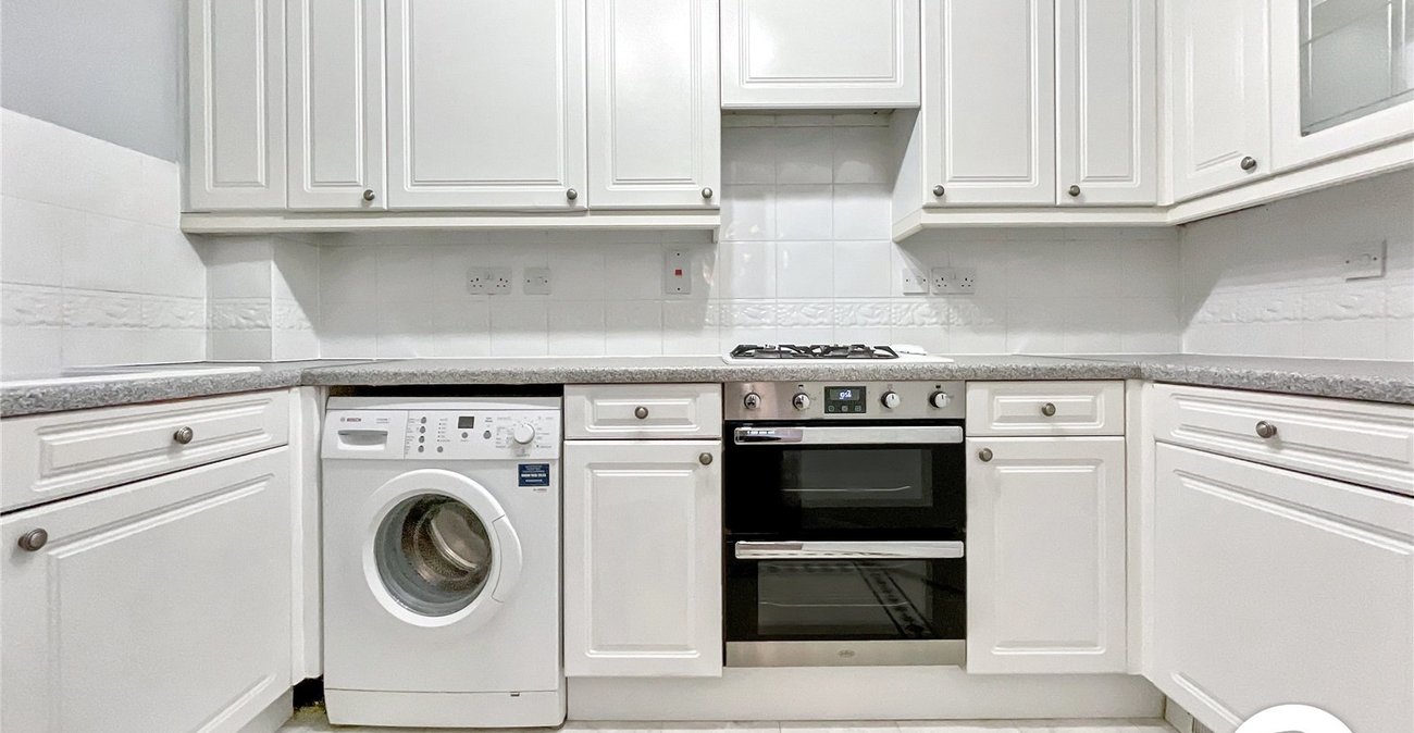 2 bedroom property to rent in Maidstone | Robinson Michael & Jackson