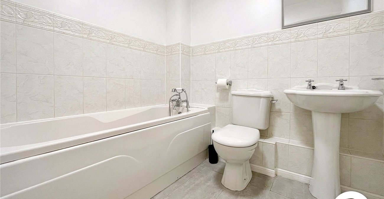 2 bedroom property to rent in Maidstone | Robinson Michael & Jackson