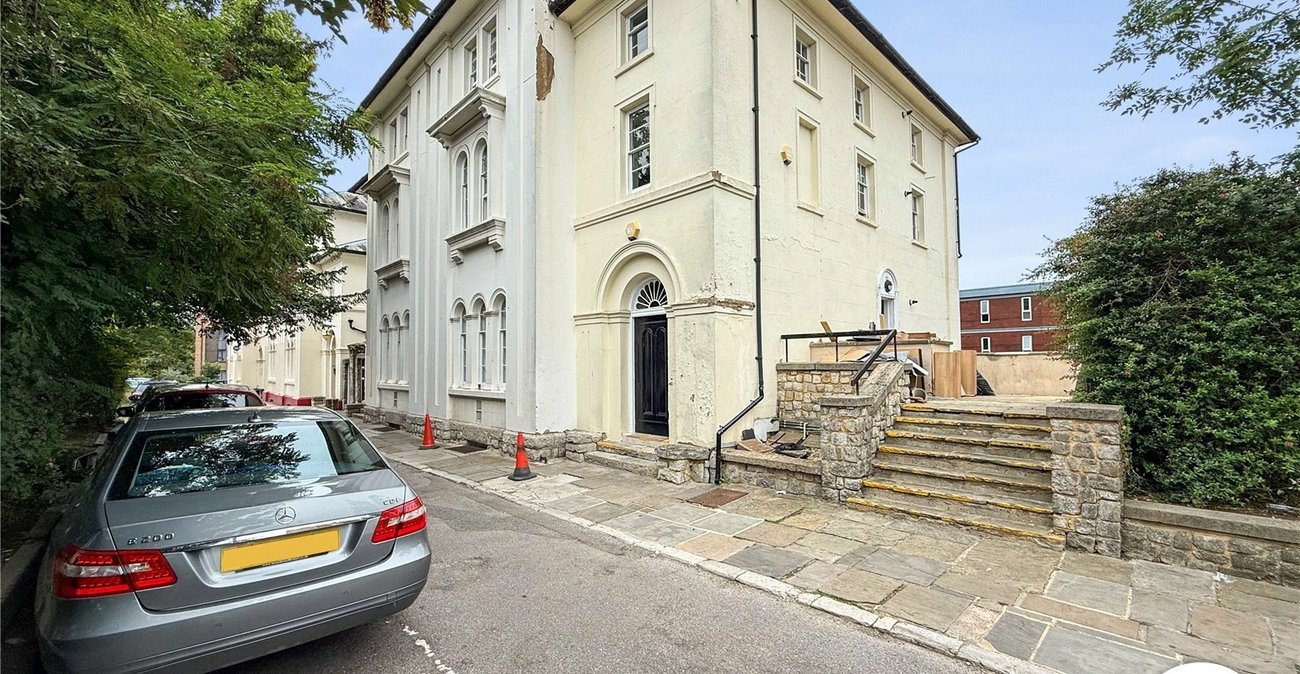 2 bedroom property to rent in Maidstone | Robinson Michael & Jackson