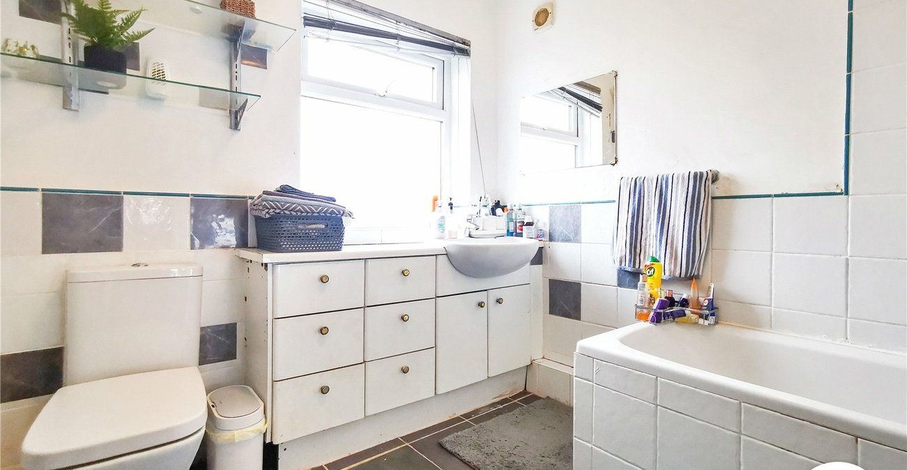 3 bedroom house to rent in Bexleyheath | Robinson Jackson