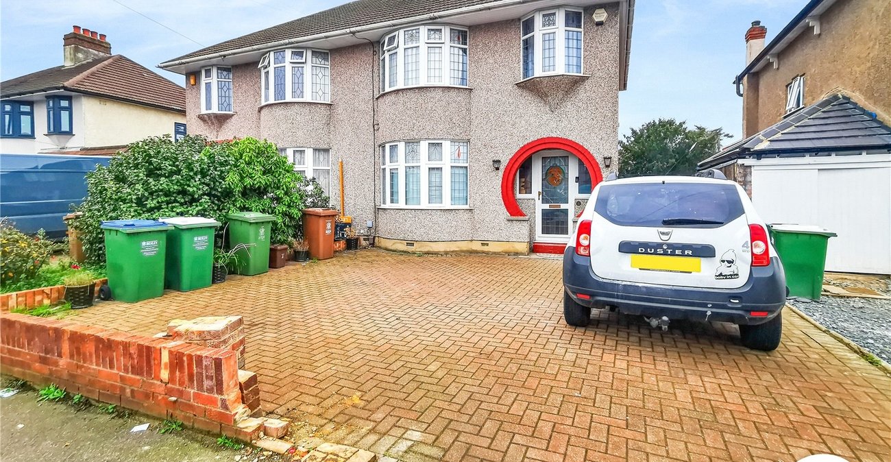 3 bedroom house to rent in Bexleyheath | Robinson Jackson