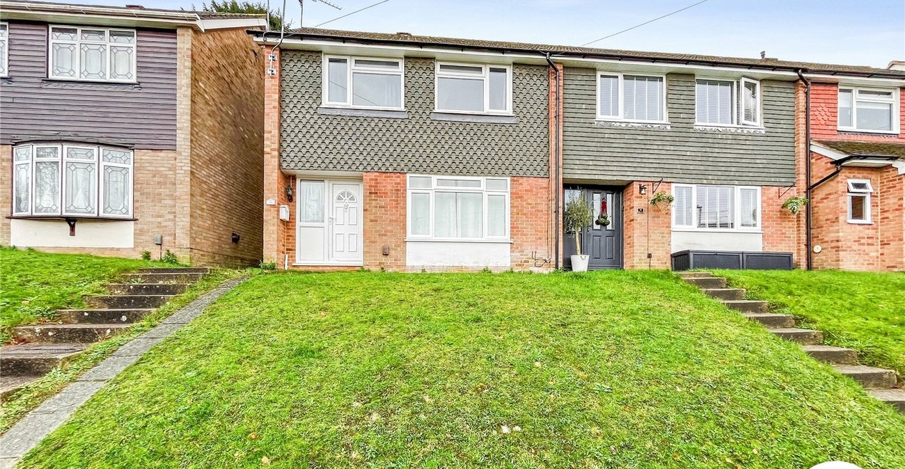 3 bedroom house to rent in Walderslade | Robinson Michael & Jackson