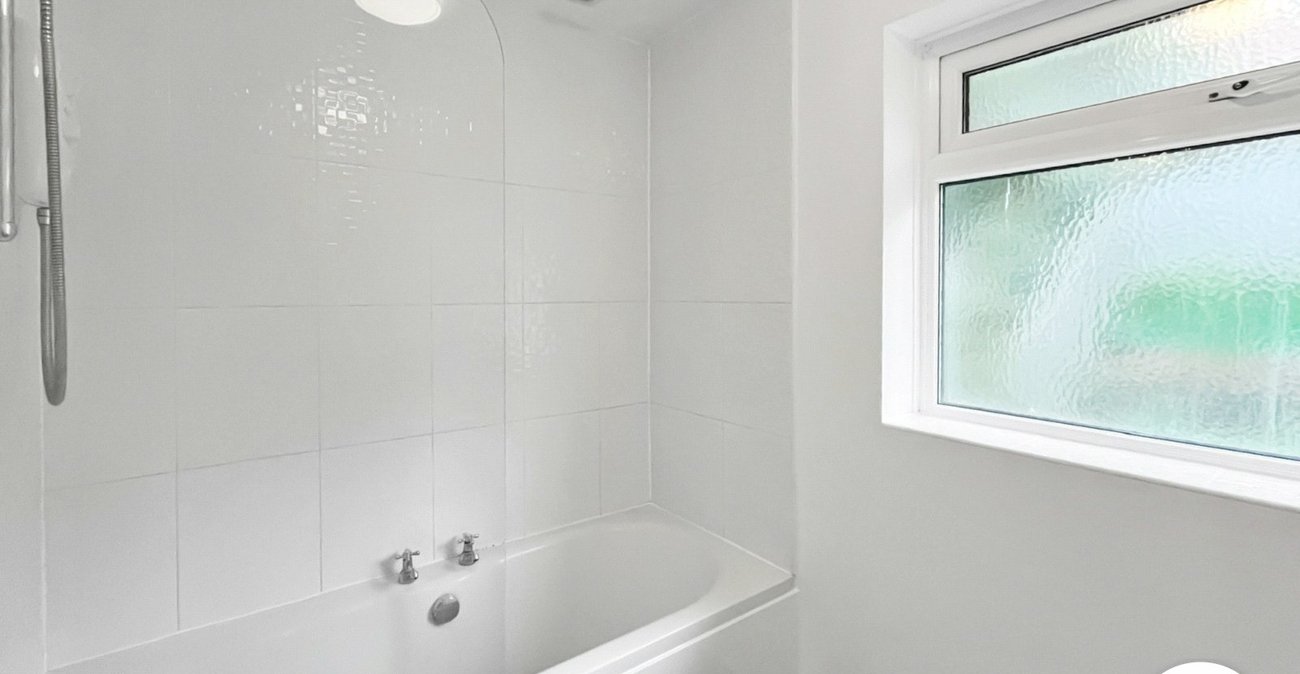 3 bedroom house to rent in Walderslade | Robinson Michael & Jackson