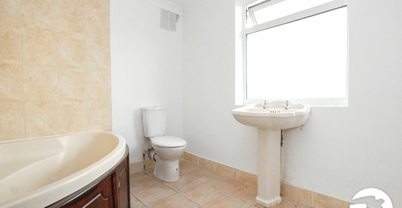 3 bedroom house to rent in Plumstead | 