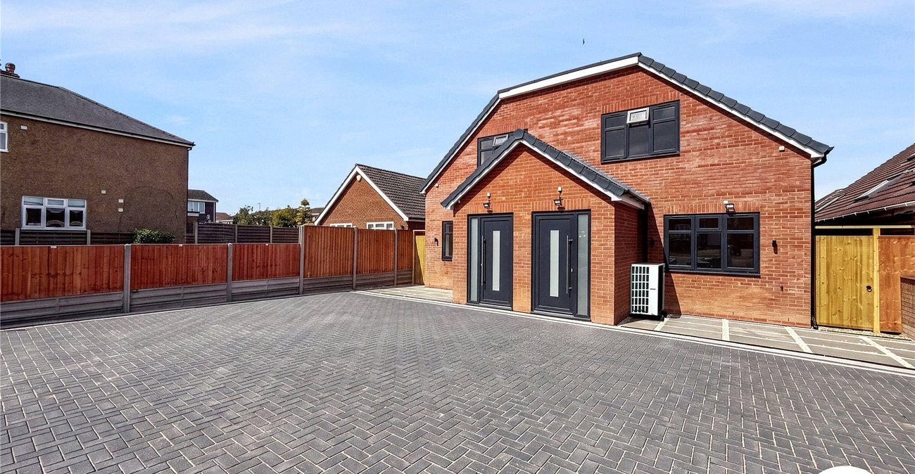 4 bedroom house to rent in Rochester | Robinson Michael & Jackson