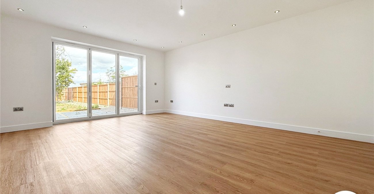 4 bedroom house to rent in Rochester | Robinson Michael & Jackson