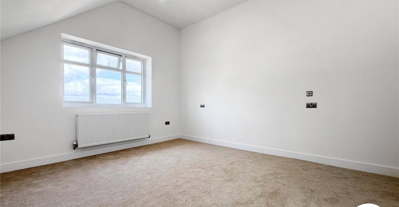 4 bedroom house to rent in Rochester | Robinson Michael & Jackson