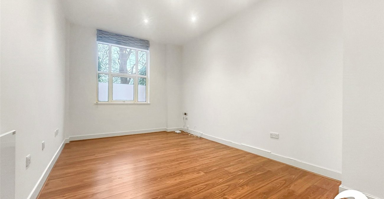 3 bedroom property to rent in London | 