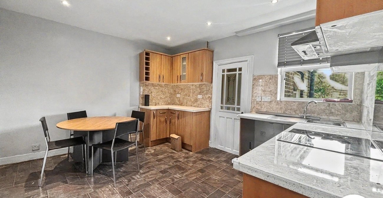 3 bedroom property to rent in Erith | Robinson Jackson