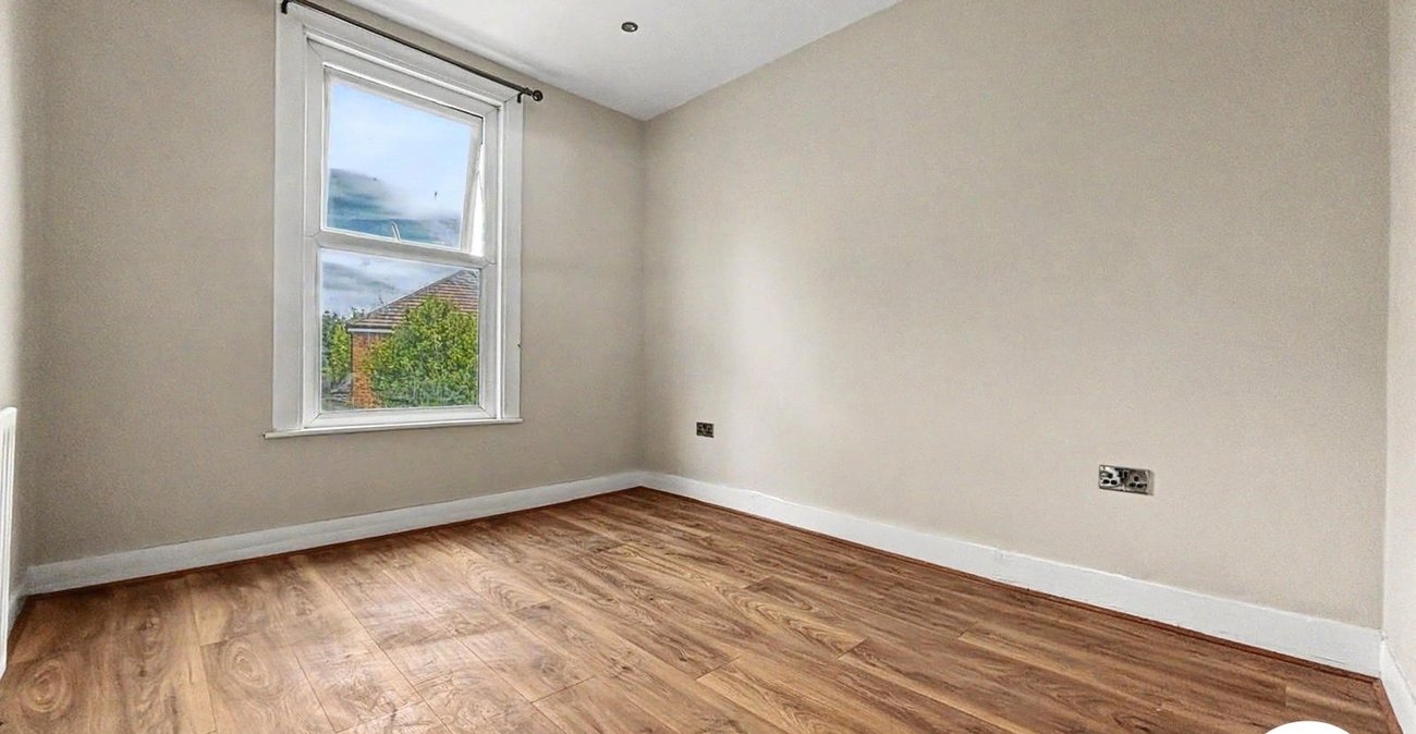 3 bedroom property to rent in Erith | Robinson Jackson