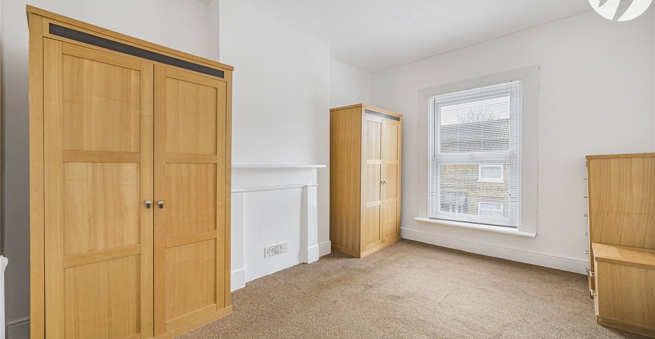2 bedroom house to rent in Swanscombe | Robinson Michael & Jackson