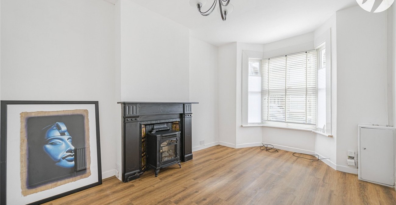2 bedroom house to rent in Swanscombe | Robinson Michael & Jackson