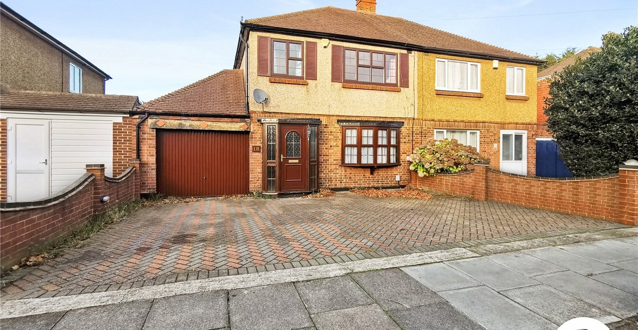 3 bedroom house to rent in Bexleyheath | Robinson Jackson