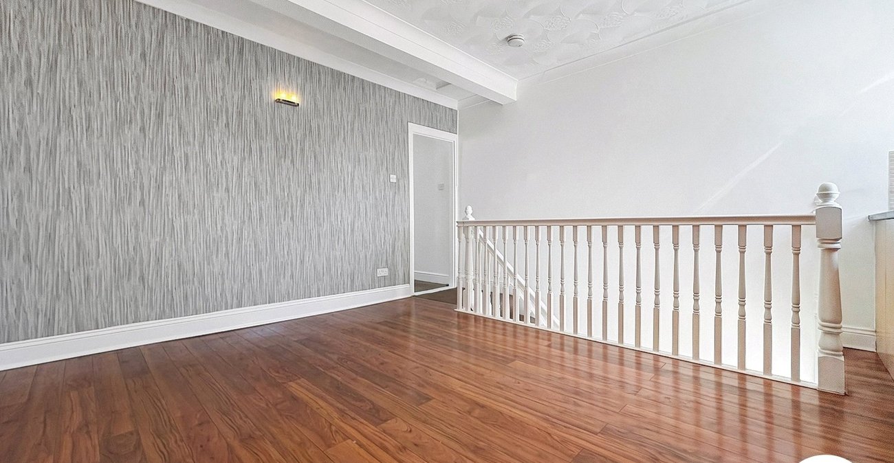 1 bedroom property to rent in Rochester | Robinson Michael & Jackson