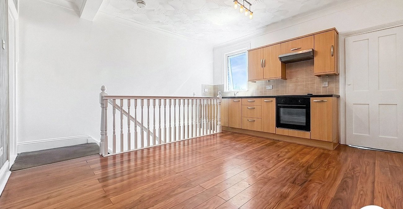 1 bedroom property to rent in Rochester | Robinson Michael & Jackson