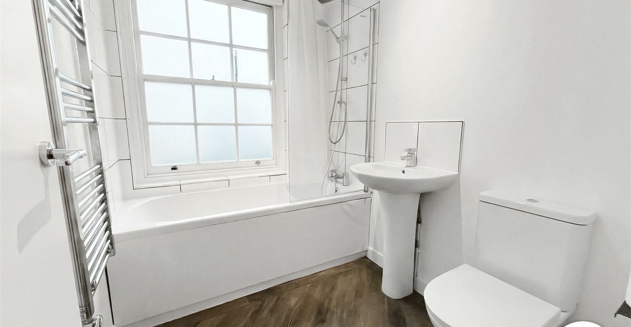 2 bedroom house to rent in Dartford | Robinson Jackson