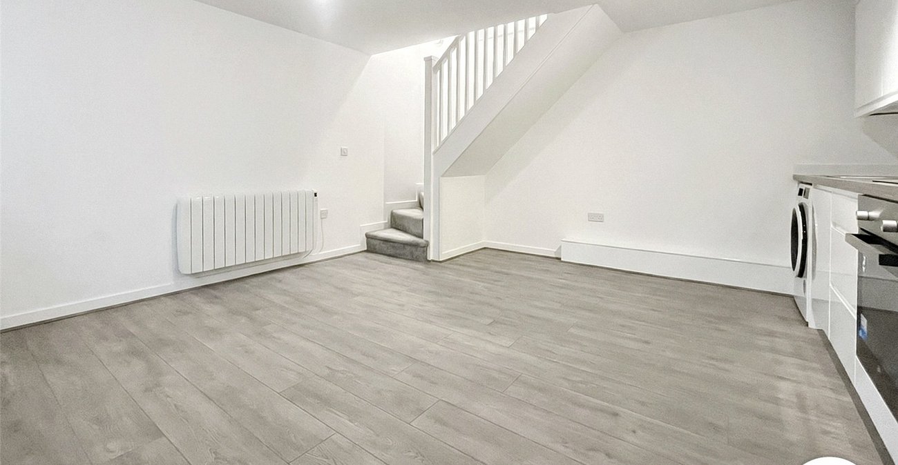 2 bedroom house to rent in Dartford | Robinson Jackson