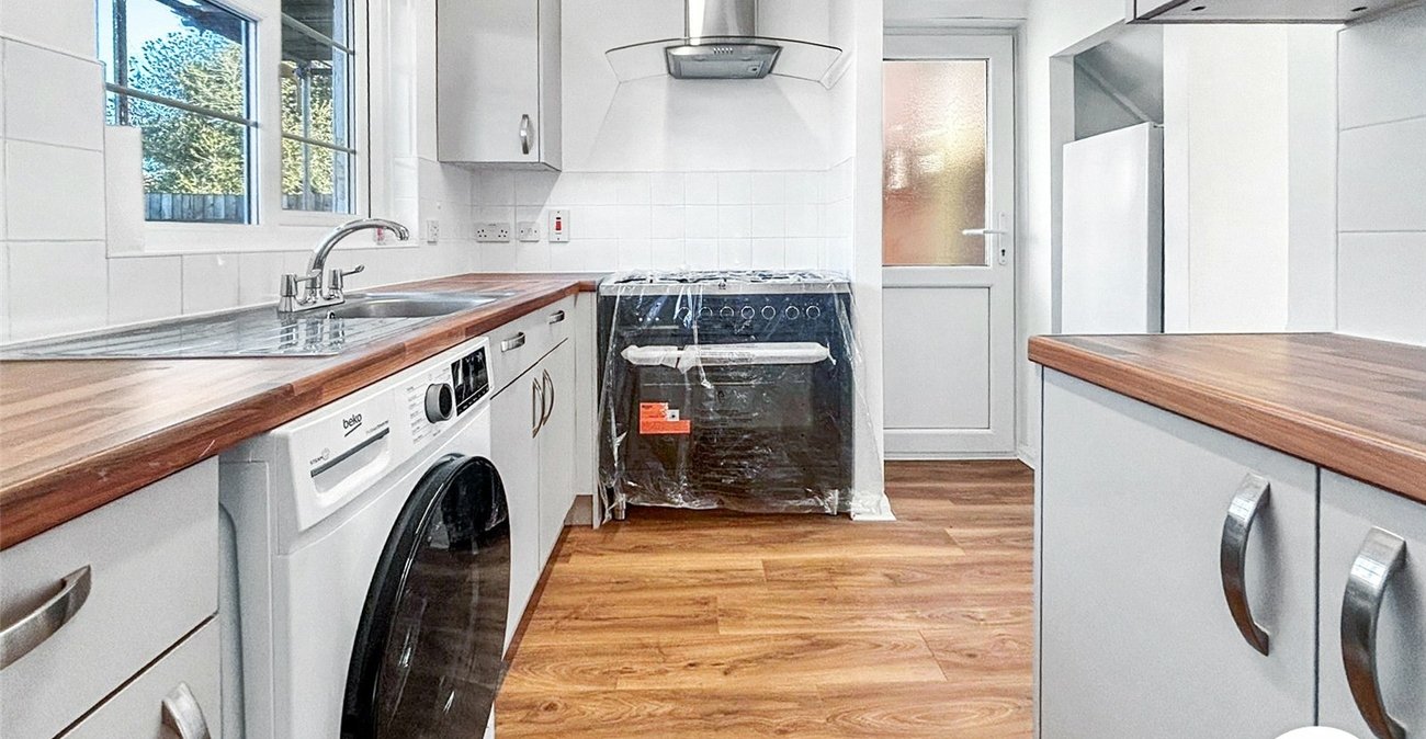 2 bedroom property to rent in Sidcup | Robinson Jackson