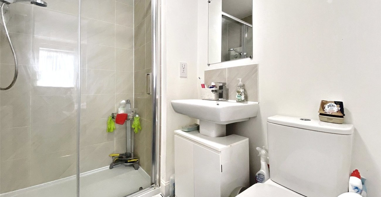 4 bedroom house to rent in Dartford | Robinson Jackson