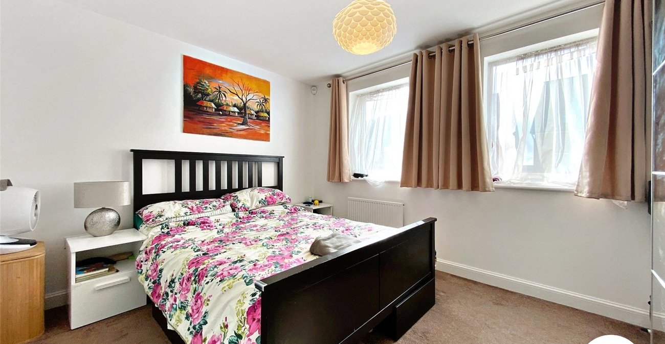 4 bedroom house to rent in Dartford | Robinson Jackson