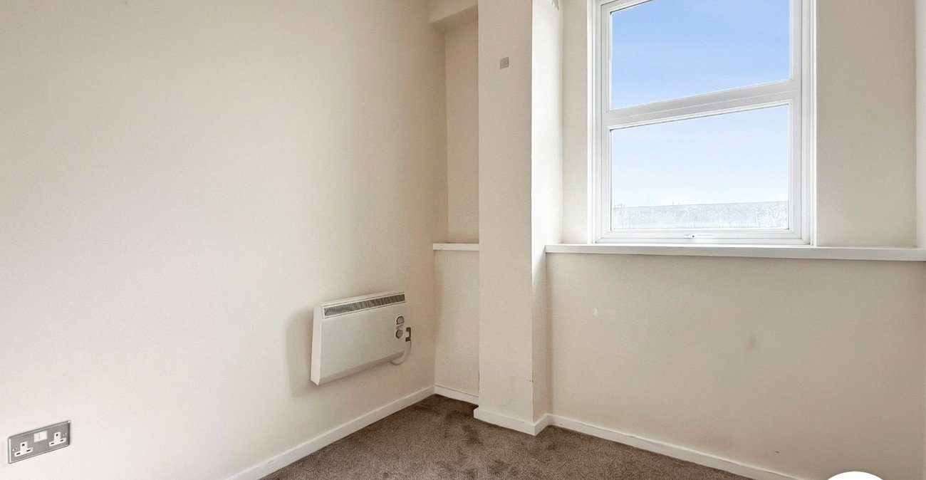 2 bedroom property to rent in London | 