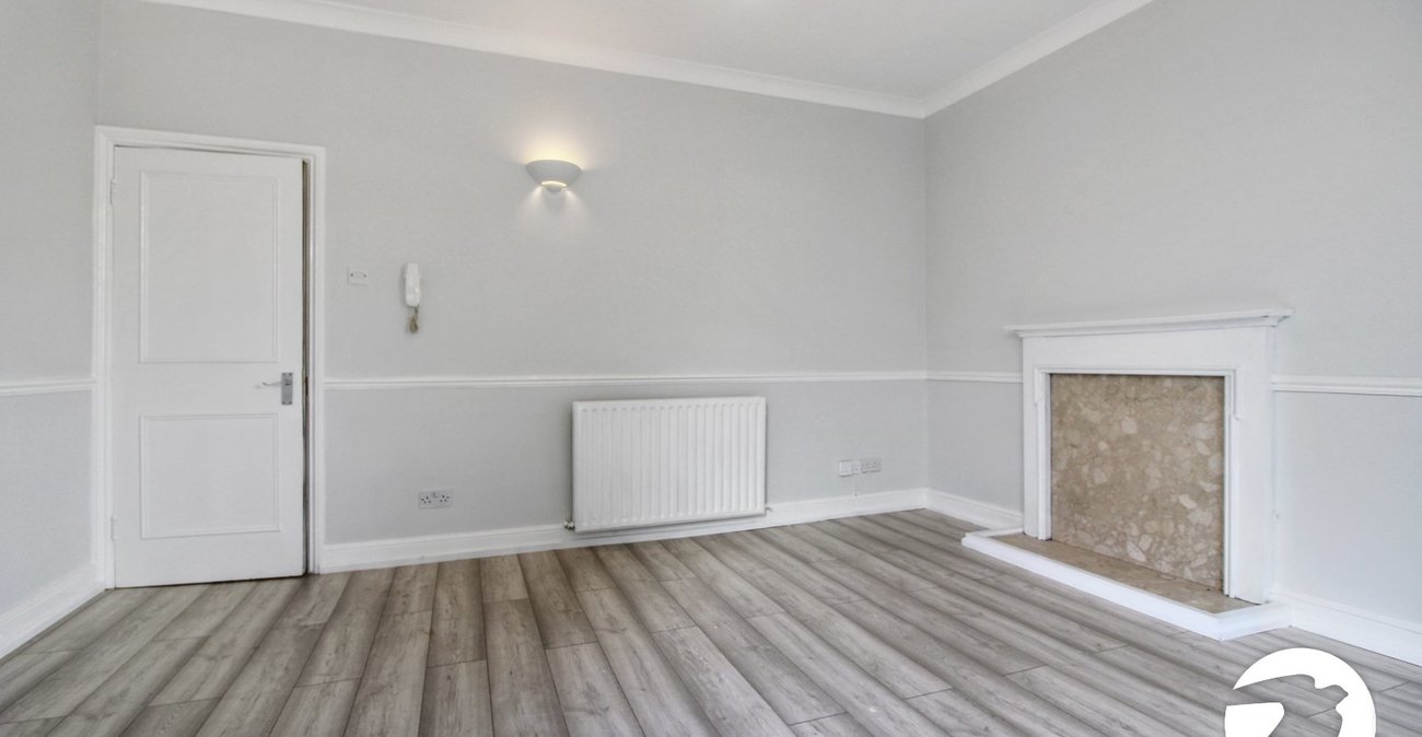 2 bedroom property to rent in London | Robinson Jackson