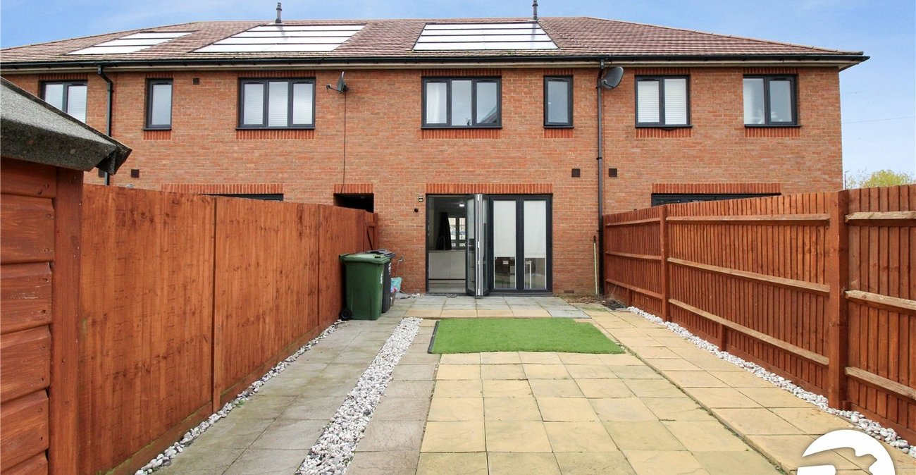 2 bedroom house to rent in Weldon | Robinson Michael & Jackson