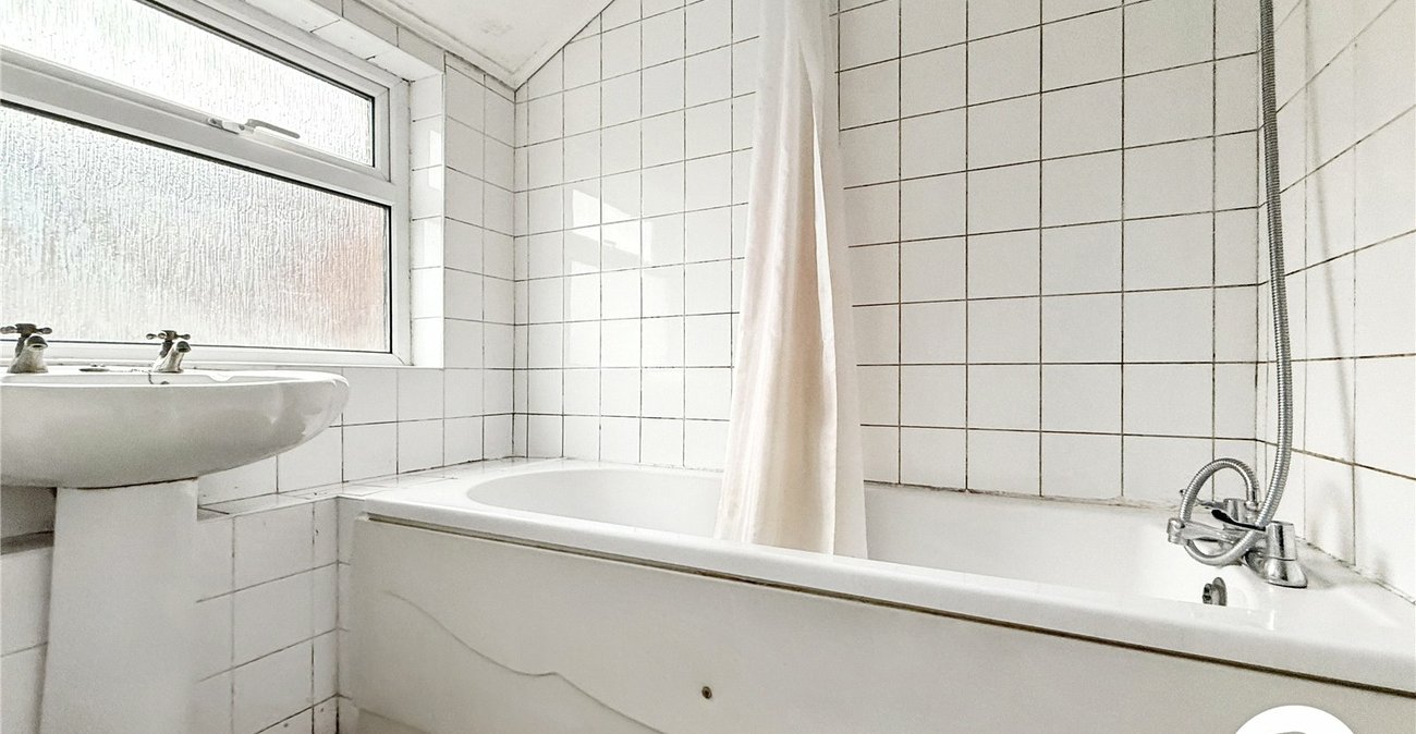 3 bedroom house to rent in Gillingham | Robinson Michael & Jackson