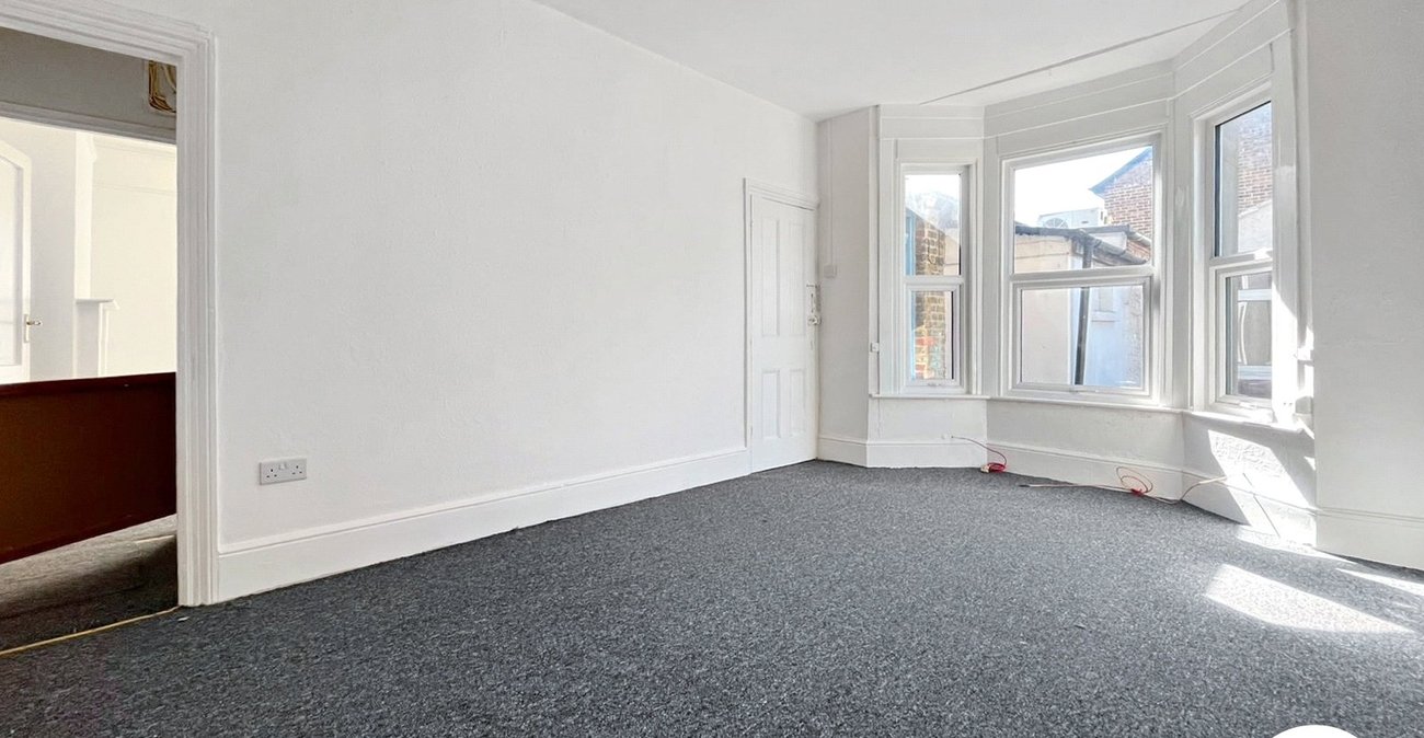 1 bedroom property to rent in Gillingham | Robinson Michael & Jackson