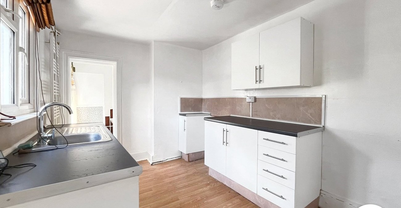 1 bedroom property to rent in Gillingham | Robinson Michael & Jackson